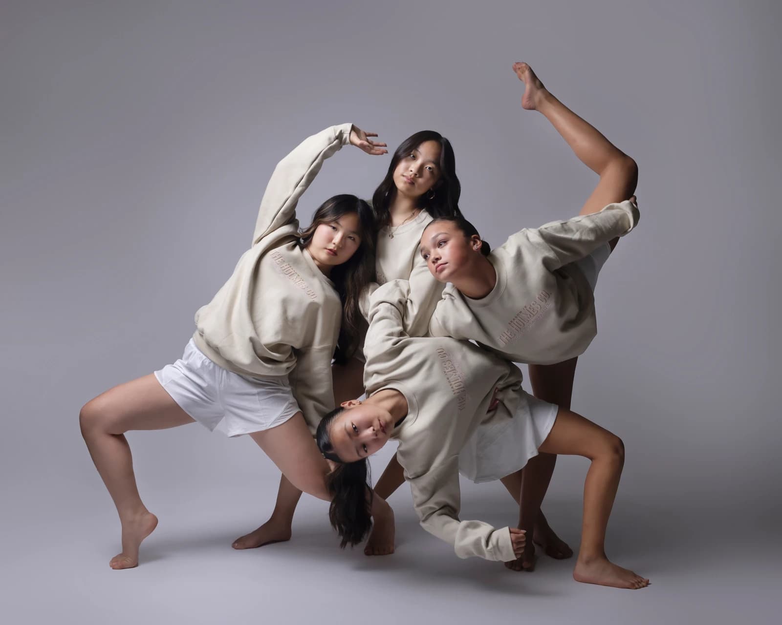 Gallery photograph G21 — Group interaction and expressive ensemble composition.